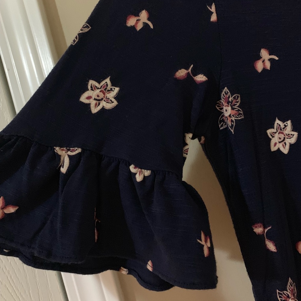 Loft Blouse 👚 - Picture 3 of 3